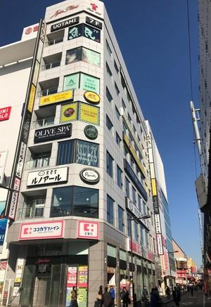 お店の入っているビル外観です。上野御徒町駅前徒歩0分です