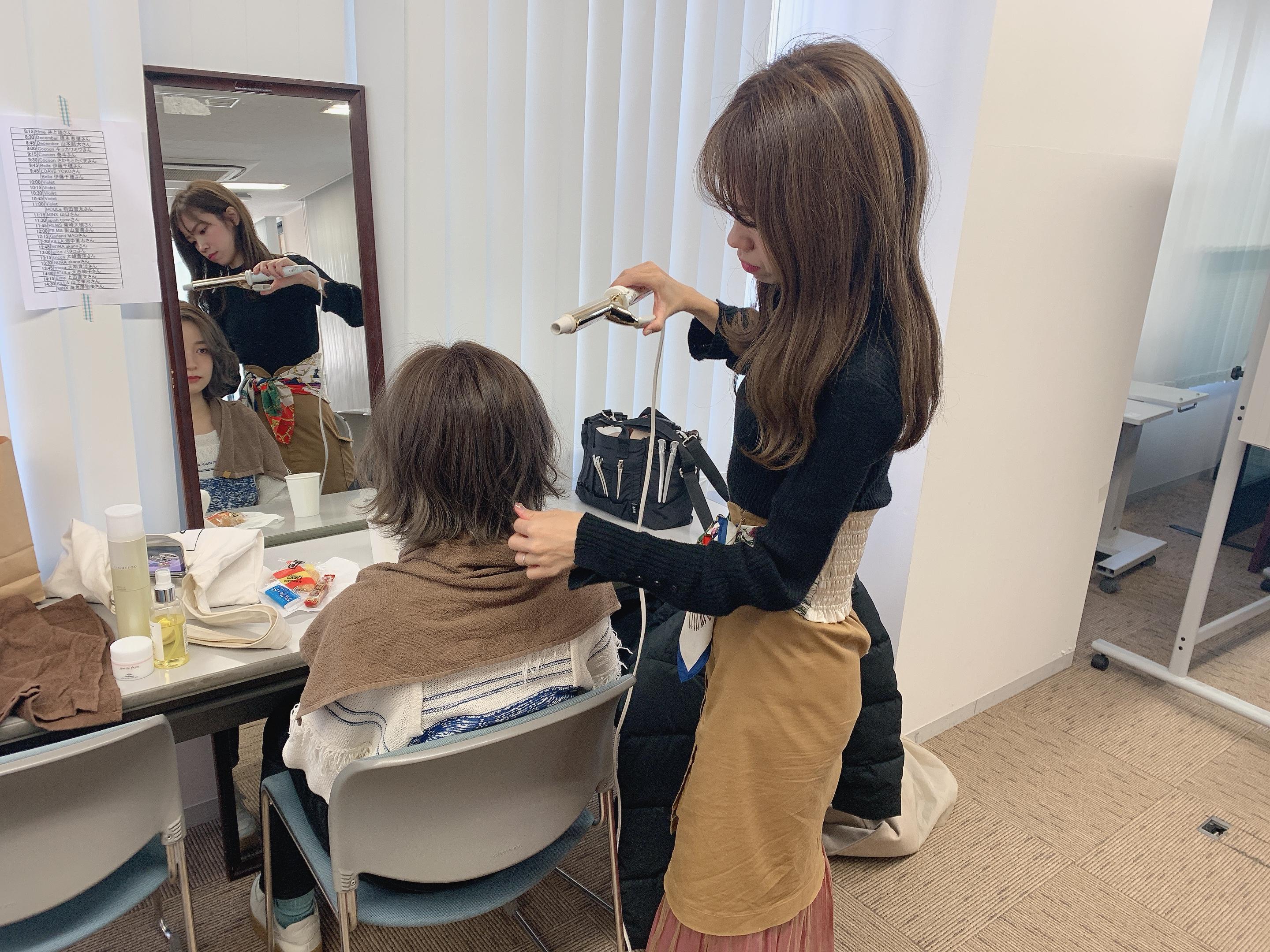 タレントさんモデルさんの専属ヘアメイクをしても活躍中！