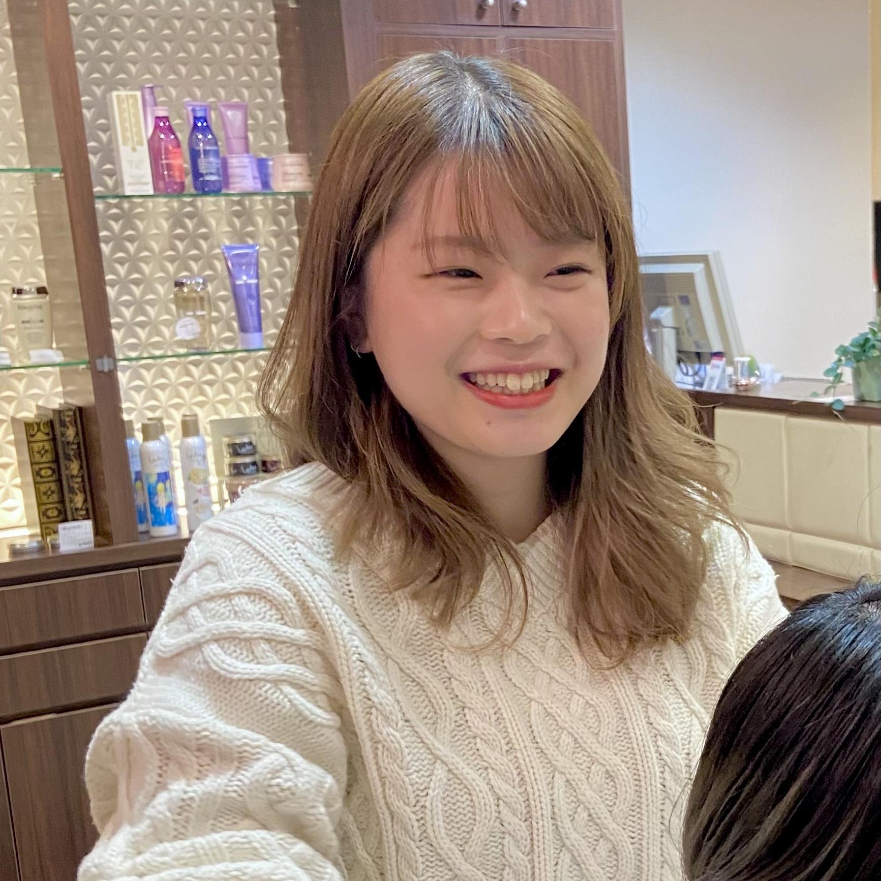 BLANCO tres 祖師谷 アシスタント 上田 晴花（国際文化理容美容専門学校渋谷校）