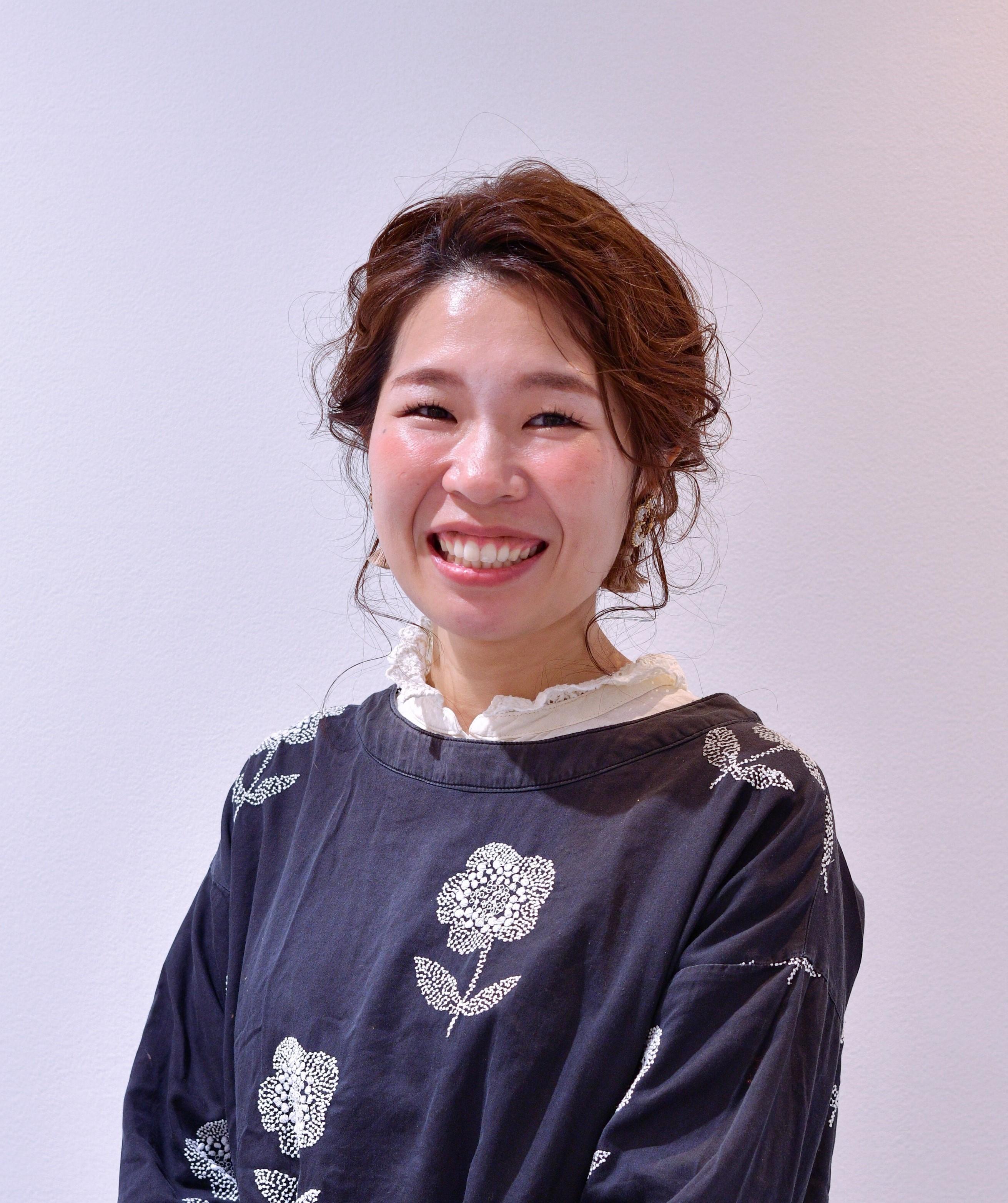 山内　望未　トップスタイリスト　1２年目　ヴェールルージュ専門学校卒業