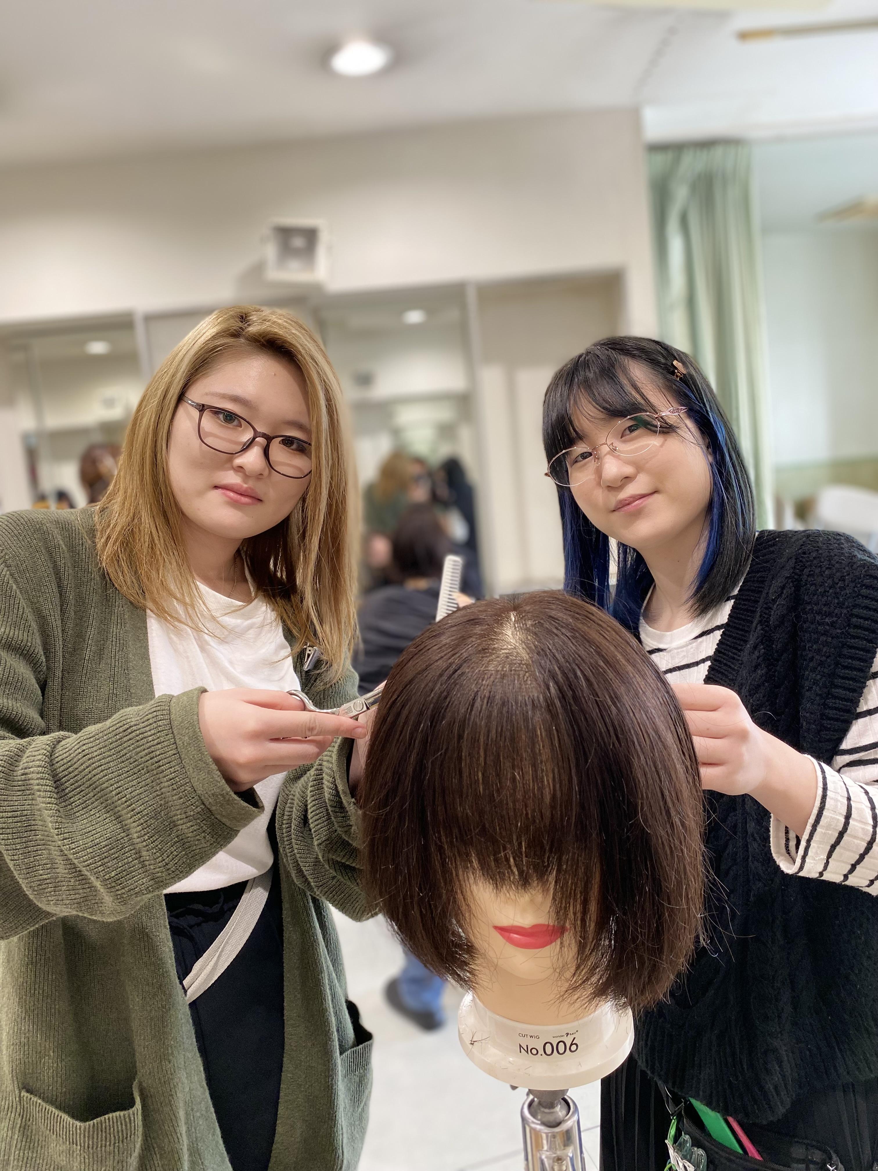 研修の充実が美容師の充実を後押ししています。