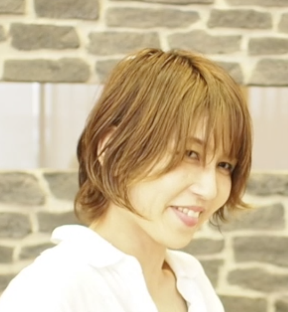 ハナミズキ店　店長 Chinatsu （窪田理容美容専門学校卒  勤続10年）  